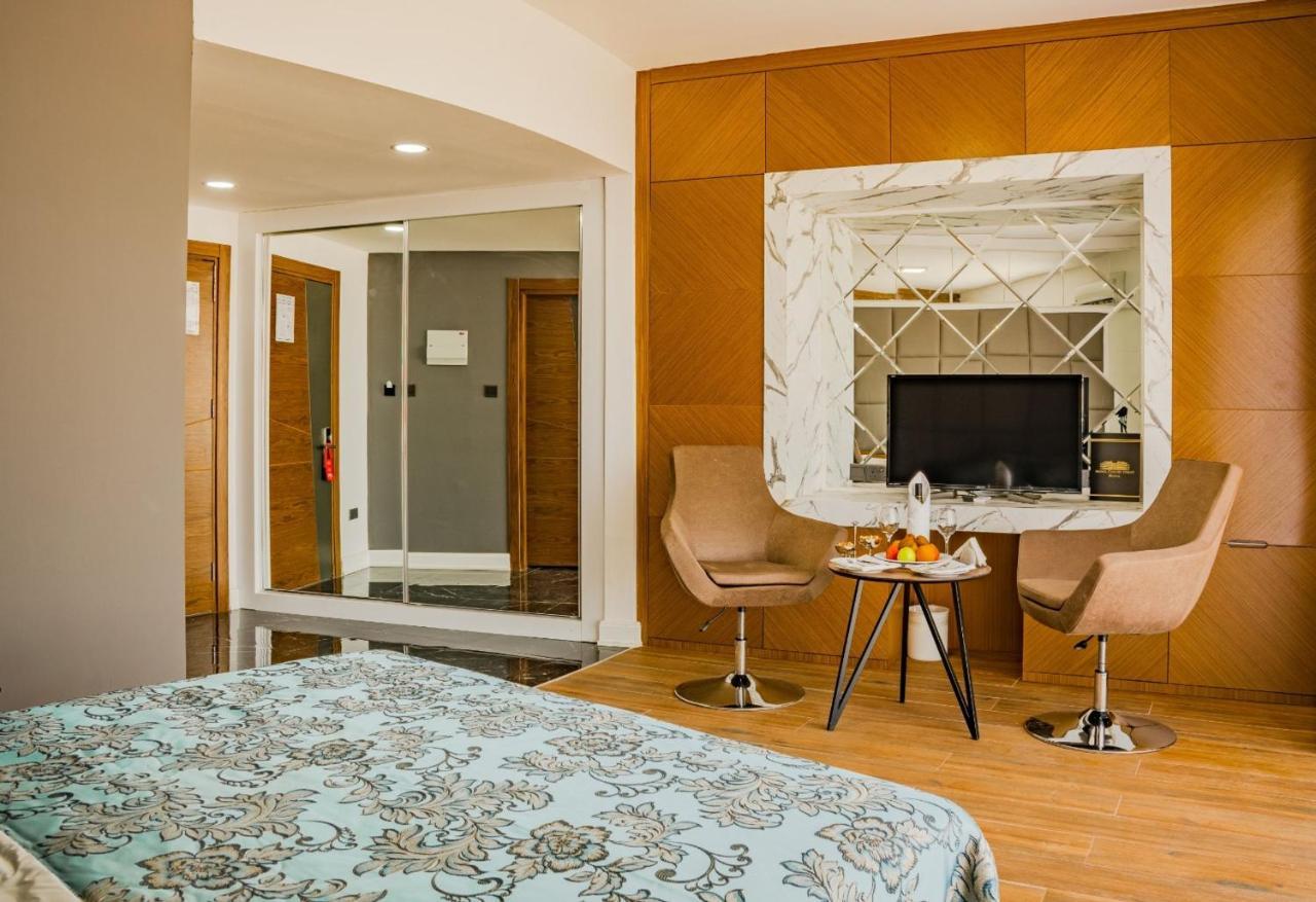 Novel Centre Point Hotel ฟามากุสต้า ภายนอก รูปภาพ