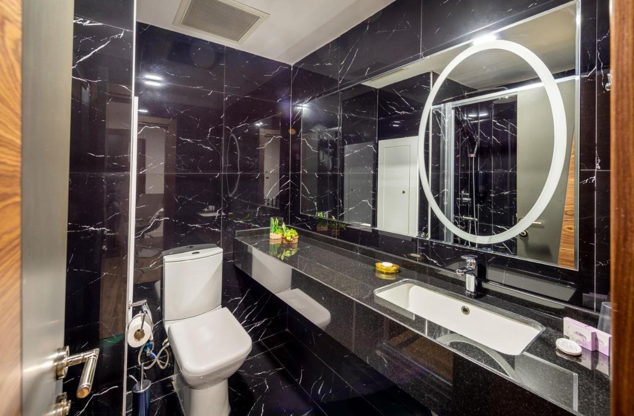 Novel Centre Point Hotel ฟามากุสต้า ภายนอก รูปภาพ